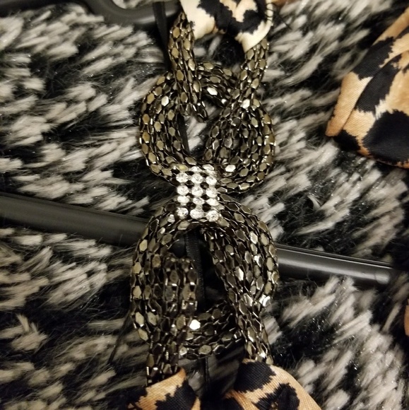 Cheetah print halter top - Picture 4 of 4